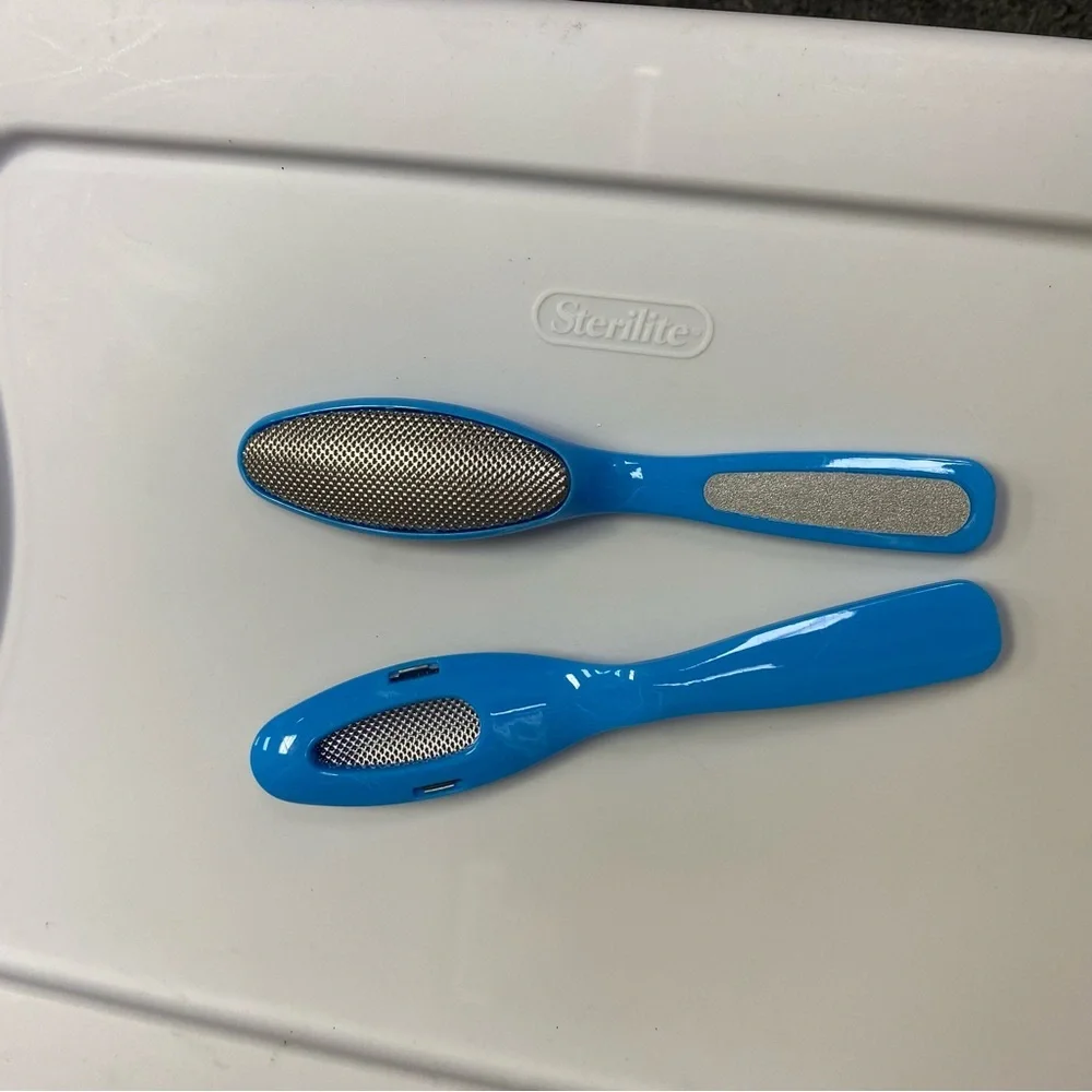 Blue Foot Scrubber with Metal File
